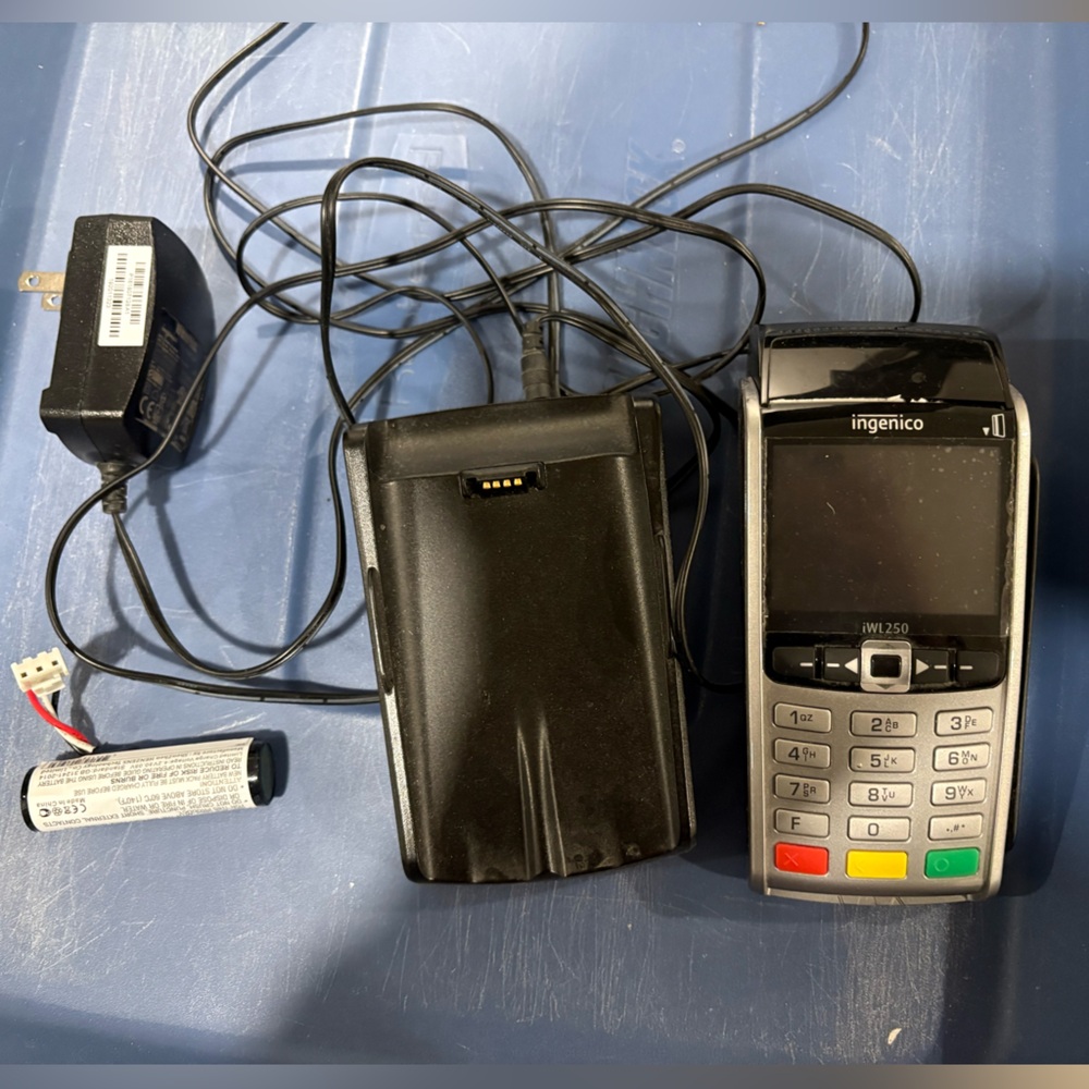 Ingenico Card Reader with Charging Dock